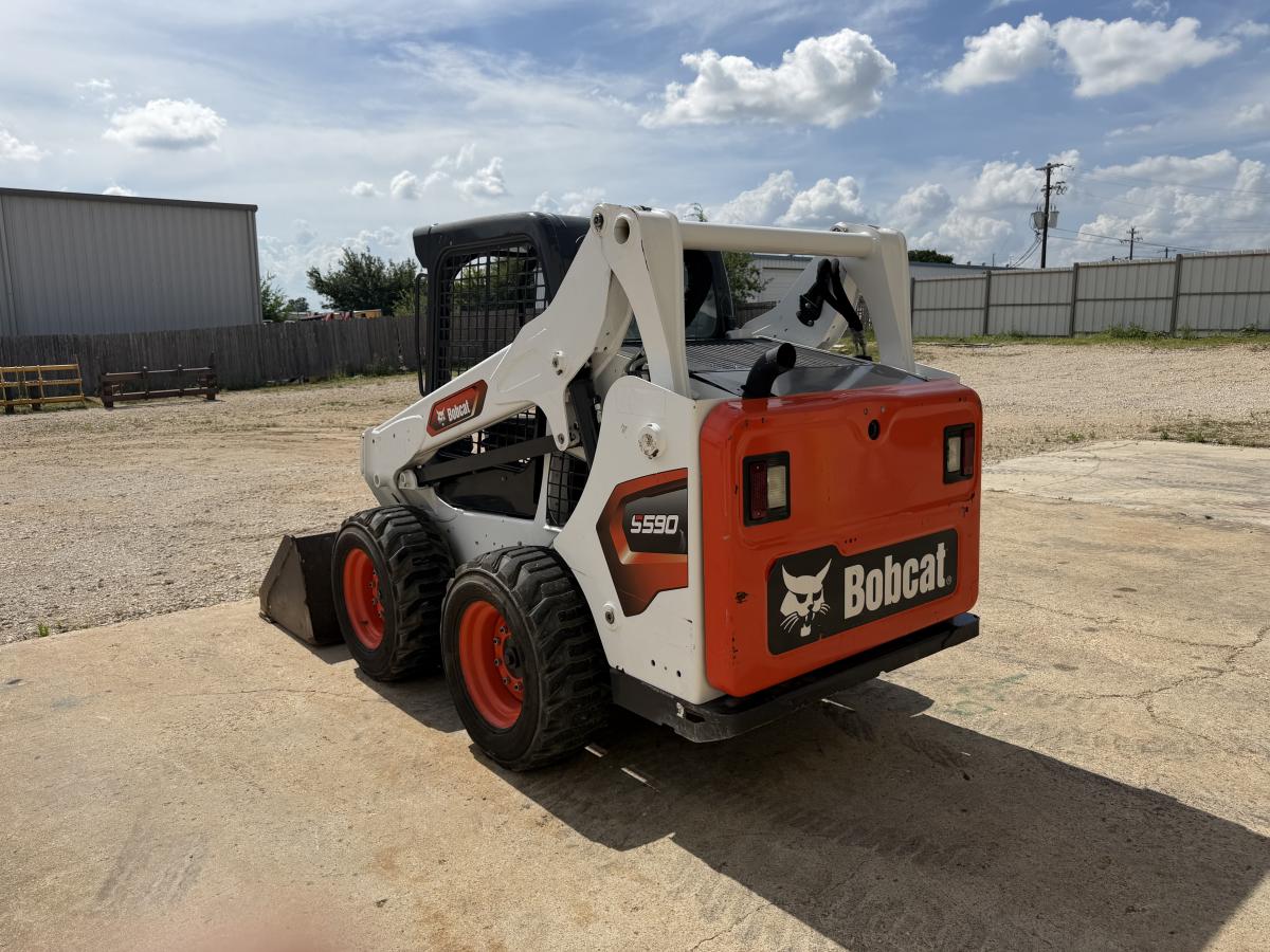 2023 Bobcat S590
