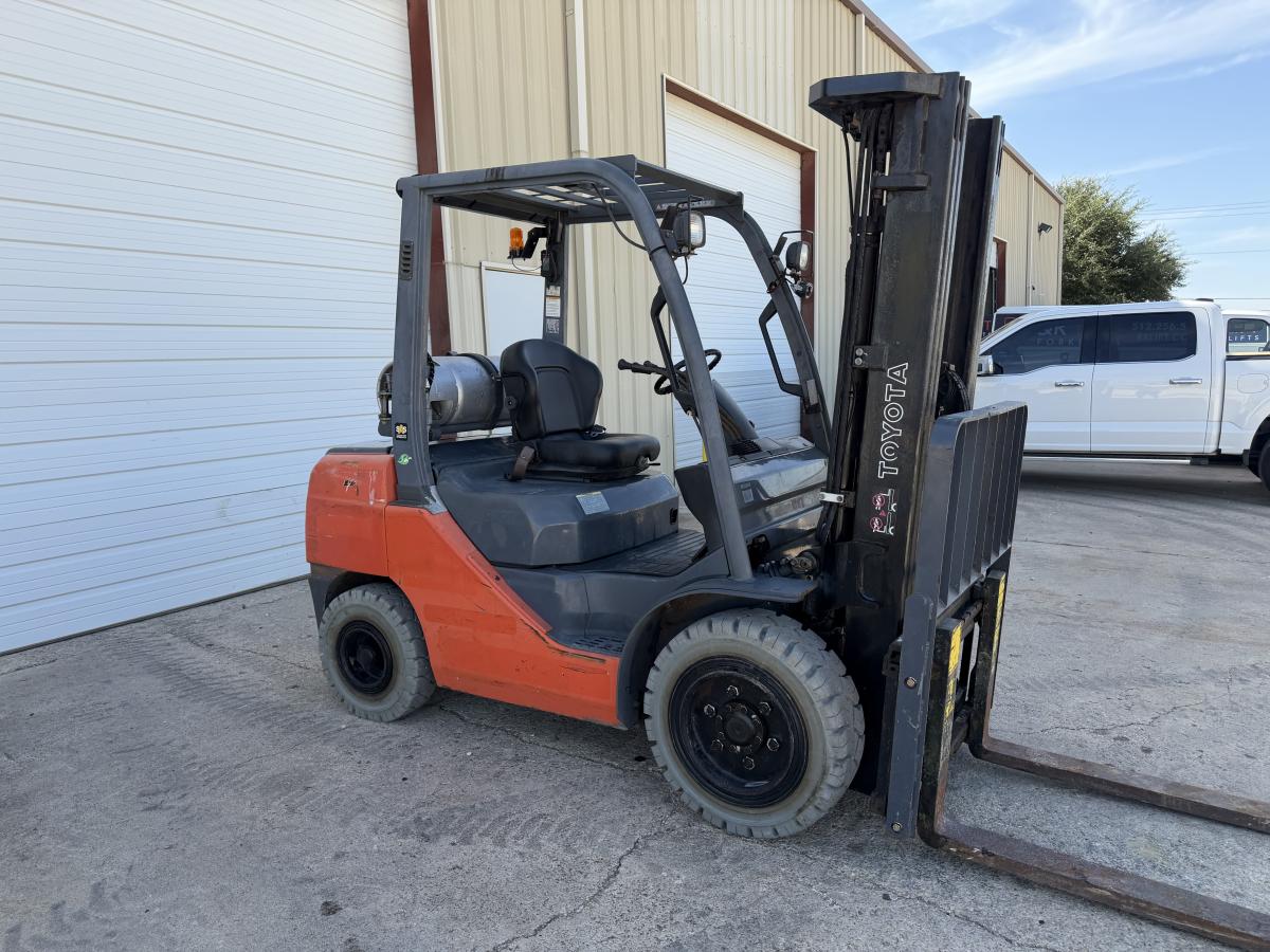 2020 Toyota 8FGU30 Forklift