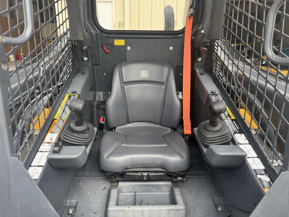 2023 John Deere 325G Compact Track Loader