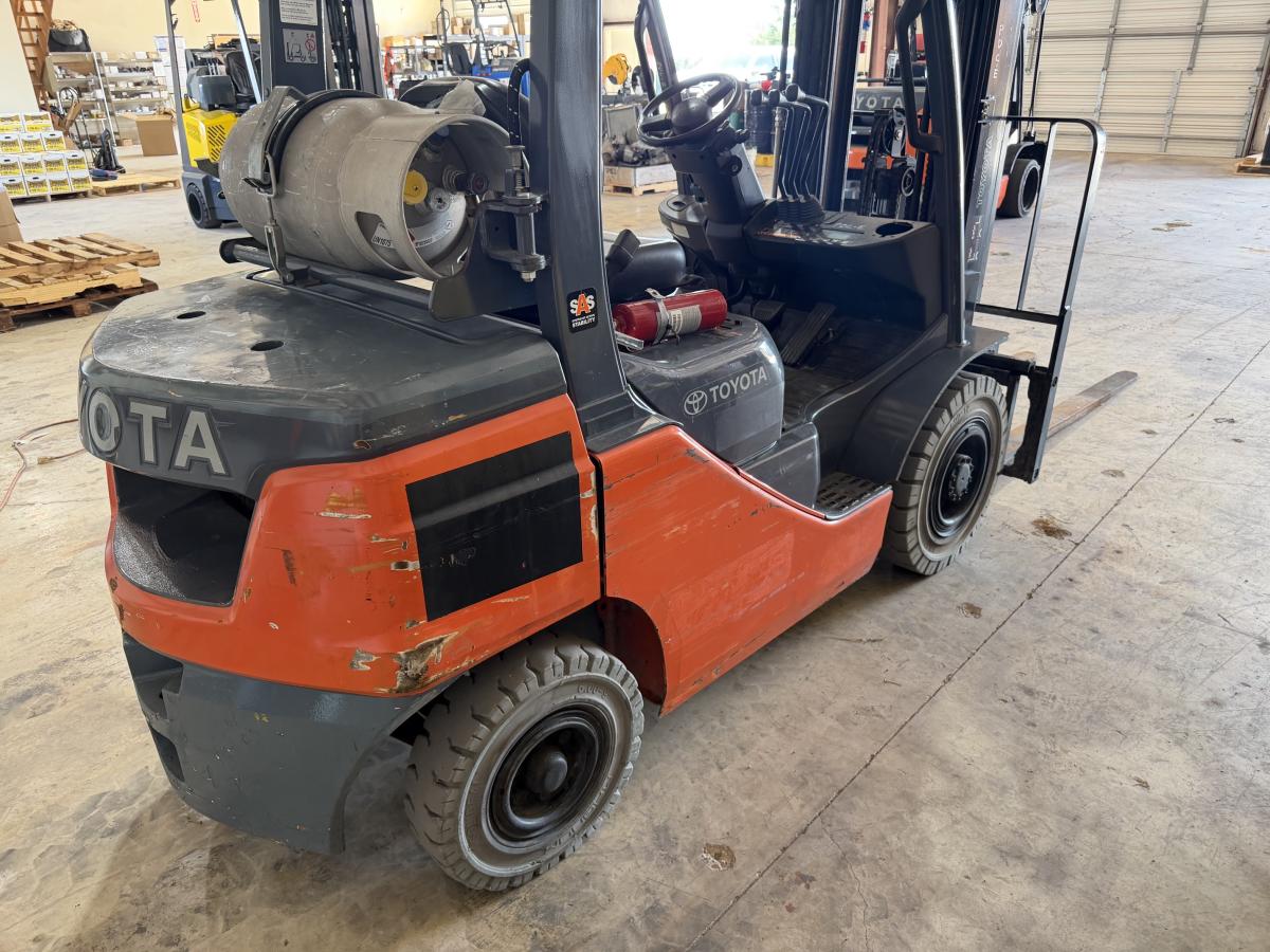 2020 Toyota 8FGU25 Forklift