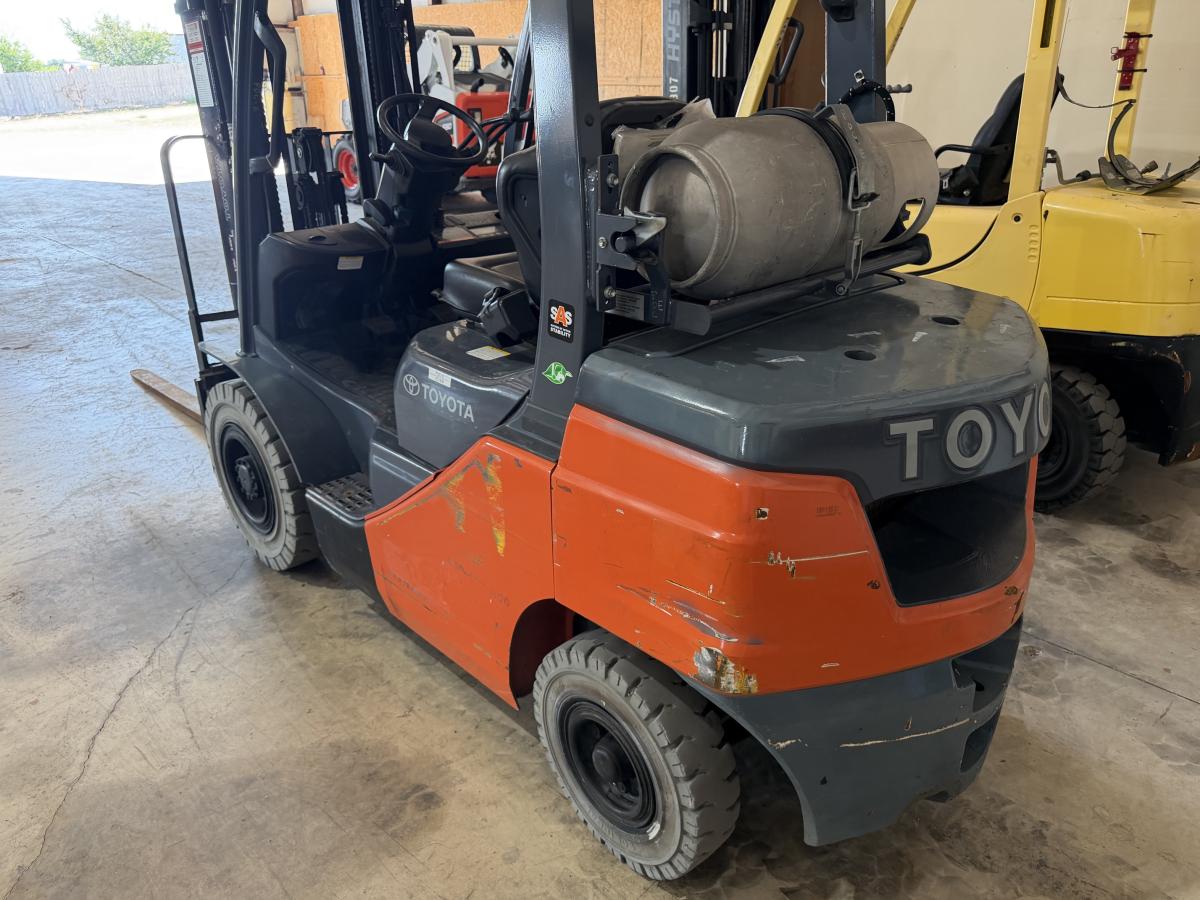 2020 Toyota 8FGU25 Forklift