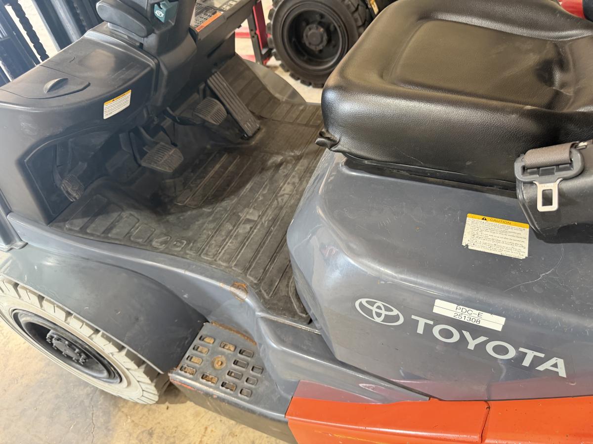 2020 Toyota 8FGU25 Forklift