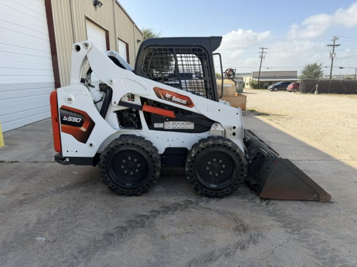 2023 Bobcat S590 Skid Steer Loader