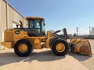 2019 John Deere 524L